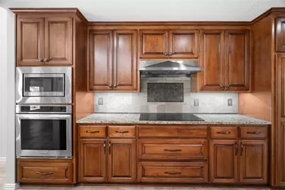 3406 Forestway Court, Arlington, TX 76001 - Photo 13