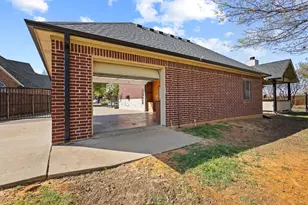 2306 Chandler Ct, Sherman, TX 75092 - Photo 37