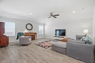 4028 Cornerstone Cir, Granbury, TX 76048 - Photo 13