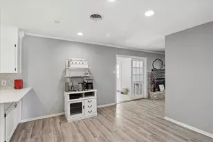 5705 Diamond Oaks Dr N, Haltom City, TX 76117 - Photo 13