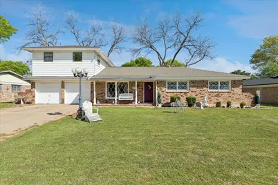 5705 Diamond Oaks Drive N, Haltom City, TX 76117 - Photo 1