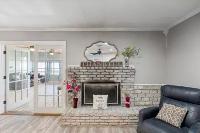 5705 Diamond Oaks Drive N, Haltom City, TX 76117 - Photo 11