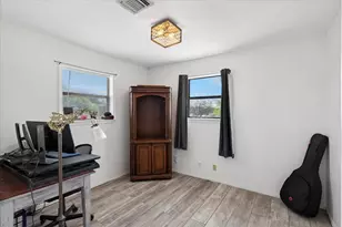 5705 Diamond Oaks Dr N, Haltom City, TX 76117 - Photo 33