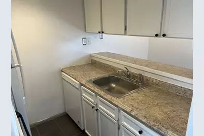 2800 Douglas Avenue #305, Dallas, TX 75219 - Photo 5