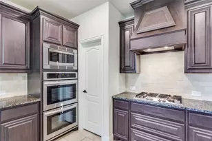 1029 Palo Oaks Dr, Burleson, TX 76028 - Photo 7