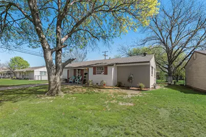 705 SW Sunnybrook Drive, Burleson, TX 76028 - Photo 11