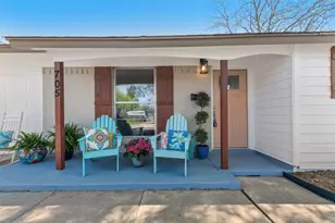 705 SW Sunnybrook Dr, Burleson, TX 76028 - Photo 1