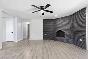 6028 Walraven Cir, Fort Worth, TX 76133 - Photo 9