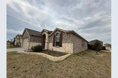 4700 Essonite Road, Little Elm, TX 76227 - Photo 3