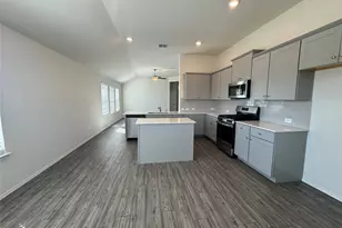 4700 Essonite Rd, Little Elm, TX 76227 - Photo 9