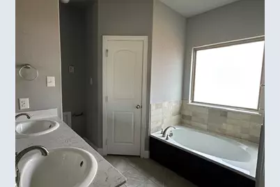 623 Dogwood Drive, Greenville, TX 75402 - Photo 7