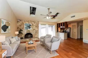 813 Hudson Dr, Garland, TX 75043 - Photo 3