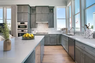 211 Carroll Street, Fort Worth, TX 76107 - Photo 3