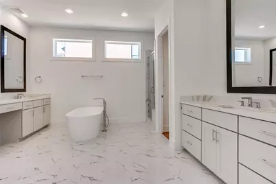 211 Carroll Street, Fort Worth, TX 76107 - Photo 11