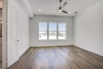 211 Carroll Street, Fort Worth, TX 76107 - Photo 9