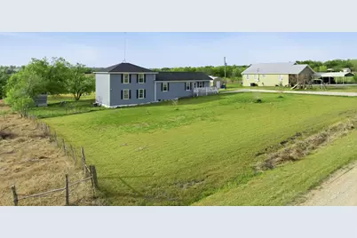 104 County Road 412B, Lott, TX 76656 - Photo 3