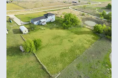 104 County Road 412B, Lott, TX 76656 - Photo 33