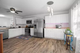 5357 Kingsknowe Pkwy, Fort Worth, TX 76135 - Photo 5