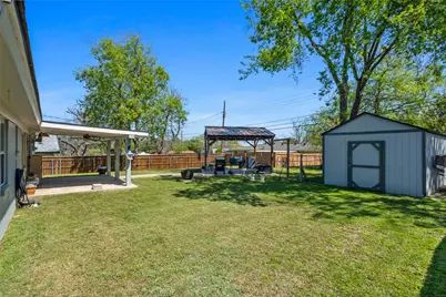 211 Mildred Lane, Benbrook, TX 76126 - Photo 25
