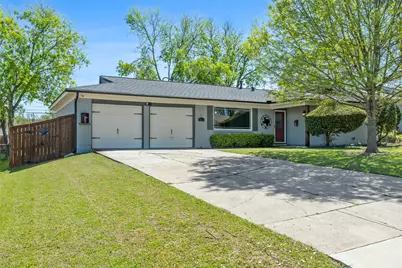 211 Mildred Lane, Benbrook, TX 76126 - Photo 1