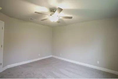 448 Chase Avenue, Cleburne, TX 76031 - Photo 17