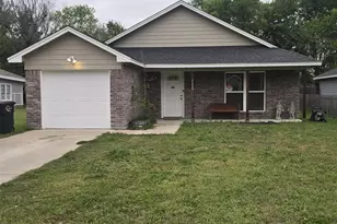 448 Chase Ave, Cleburne, TX 76031 - Photo 1