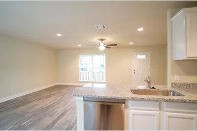 448 Chase Avenue, Cleburne, TX 76031 - Photo 7