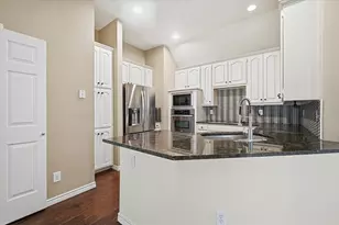 8501 Mustang Dr, Irving, TX 75063 - Photo 13