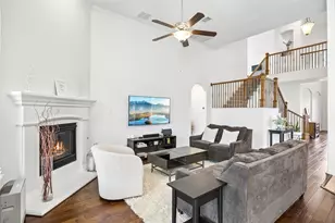 814 River Oak Ave, Euless, TX 76039 - Photo 11