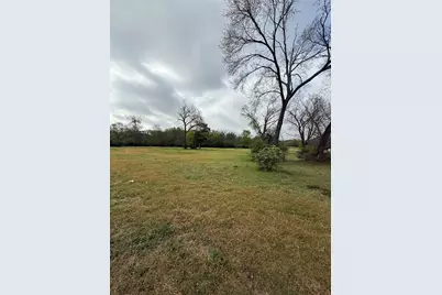 3401 S Sam Houston Road, Dallas, TX 75227 - Photo 1