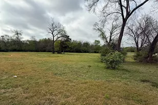3401 S Sam Houston Rd, Dallas, TX 75227 - Photo 1
