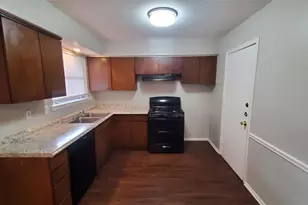 8840 Milverton Dr, Dallas, TX 75217 - Photo 5