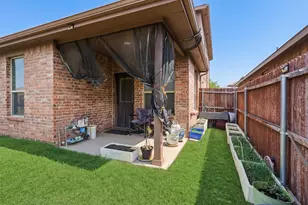 924 Meadow Scape Dr, Fort Worth, TX 76028 - Photo 35