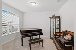 924 Meadow Scape Dr, Fort Worth, TX 76028 - Photo 5