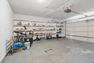 924 McCoy Dr, Irving, TX 75062 - Photo 35