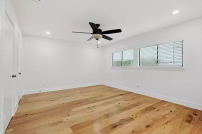 402 Creekmeadow Lane, Lewisville, TX 75067 - Photo 17