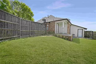 2711 Spyglass Dr, Carrollton, TX 75007 - Photo 33