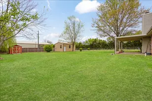 105 Mulberry Dr, Trenton, TX 75490 - Photo 23