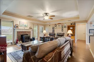 105 Mulberry Dr, Trenton, TX 75490 - Photo 7