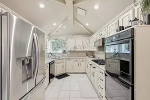 748 Blue Jay Ln, Coppell, TX 75019 - Photo 5