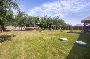 102 White Oak Dr, Krugerville, TX 76227 - Photo 35