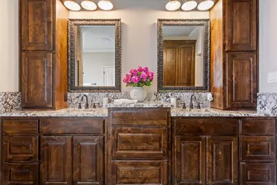 358 Sunland Park, Robinson, TX 76706 - Photo 15