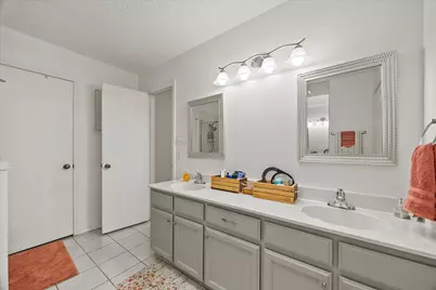 4017 Cherryhill Court, Arlington, TX 76016 - Photo 17