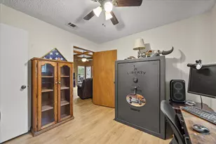 4017 Cherryhill Ct, Arlington, TX 76016 - Photo 19