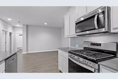 15633 Leinster Pass, Fort Worth, TX 76247 - Photo 5