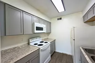 2613 Amherst Ct, Irving, TX 75038 - Photo 5