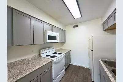 2613 Amherst Court, Irving, TX 75038 - Photo 5