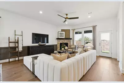 11201 Bolsover Boulevard, Fort Worth, TX 76052 - Photo 9