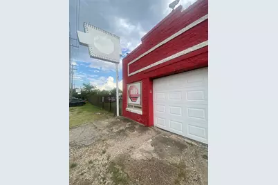 8106 Scyene Road, Dallas, TX 75227 - Photo 9