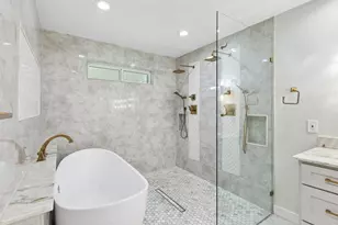 13726 Peyton Dr, Dallas, TX 75240 - Photo 25